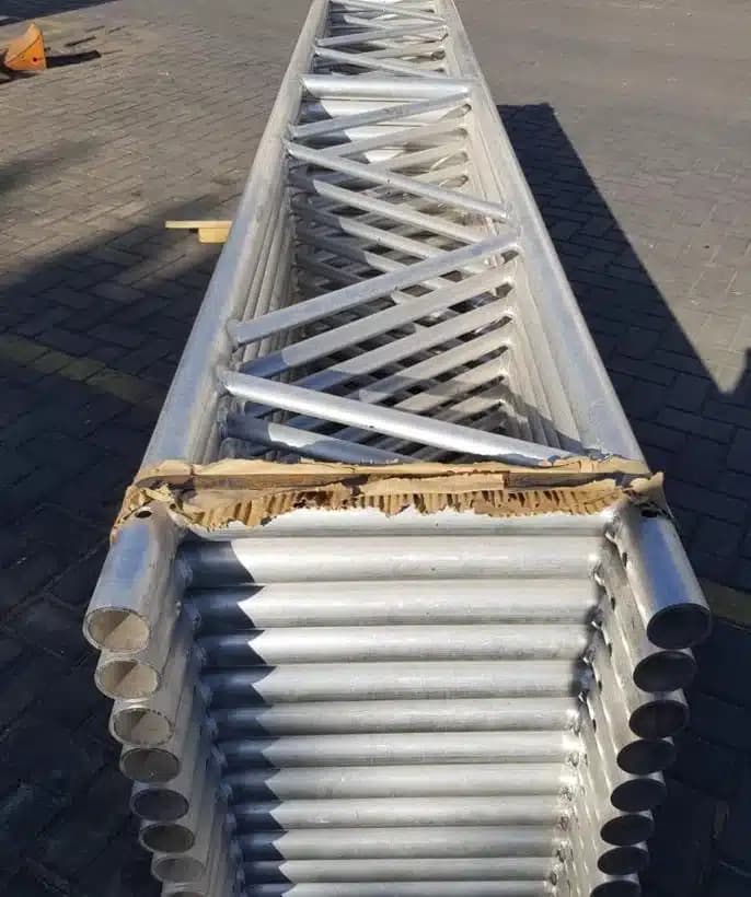 Lattice Beams